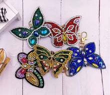 Carregar imagem no visualizador da galeria, Kit Chaveiro Borboleta com Diamantes 2024/ 1 - Pronta Entrega - Kit Completo